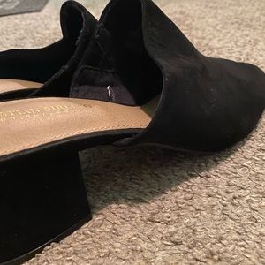 Black kitty wedges